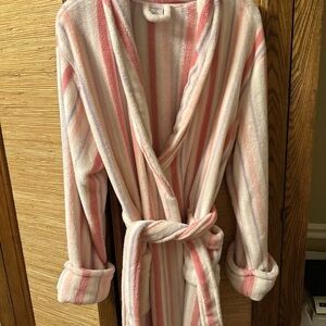 Croft & Barrow Pink and White Striped Robe